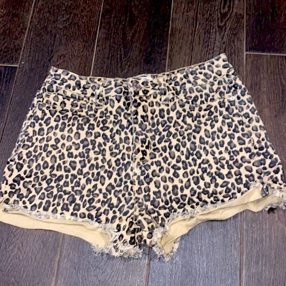 YMI Pants - Ymi leopard cut off shorts